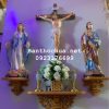 Bàn Thờ Chúa Gỗ Pơmu Cùng Bộ Tượng Đức Mẹ, Thánh Giuse Và Tượng Chúa Chịu Nạn Bằng Composite