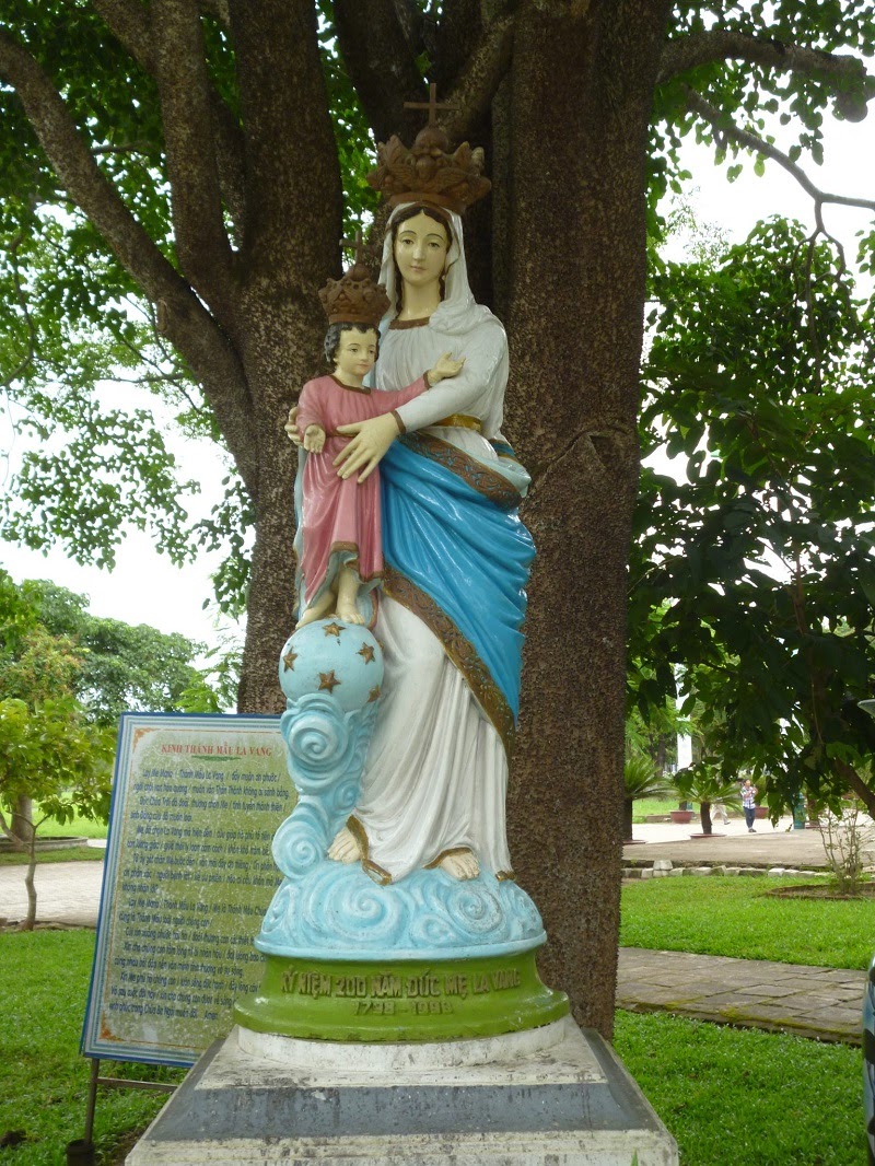 Tượng Mẹ La Vang Mang Nhiều ý Nghĩa Trong Công Giáo
